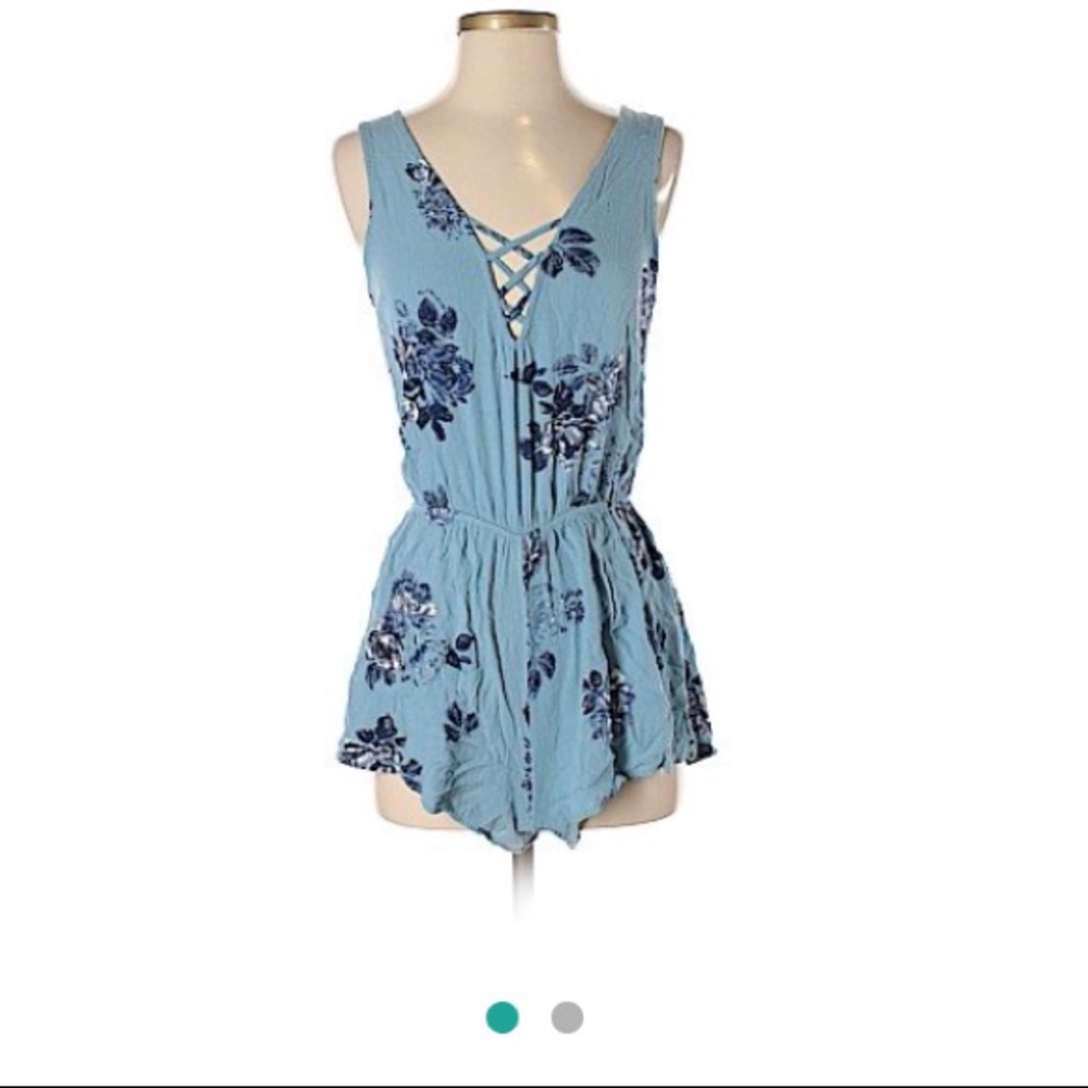 NWT Kendall & Kylie Romper